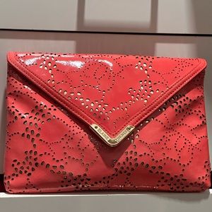 Elaine Turner Bella clutch